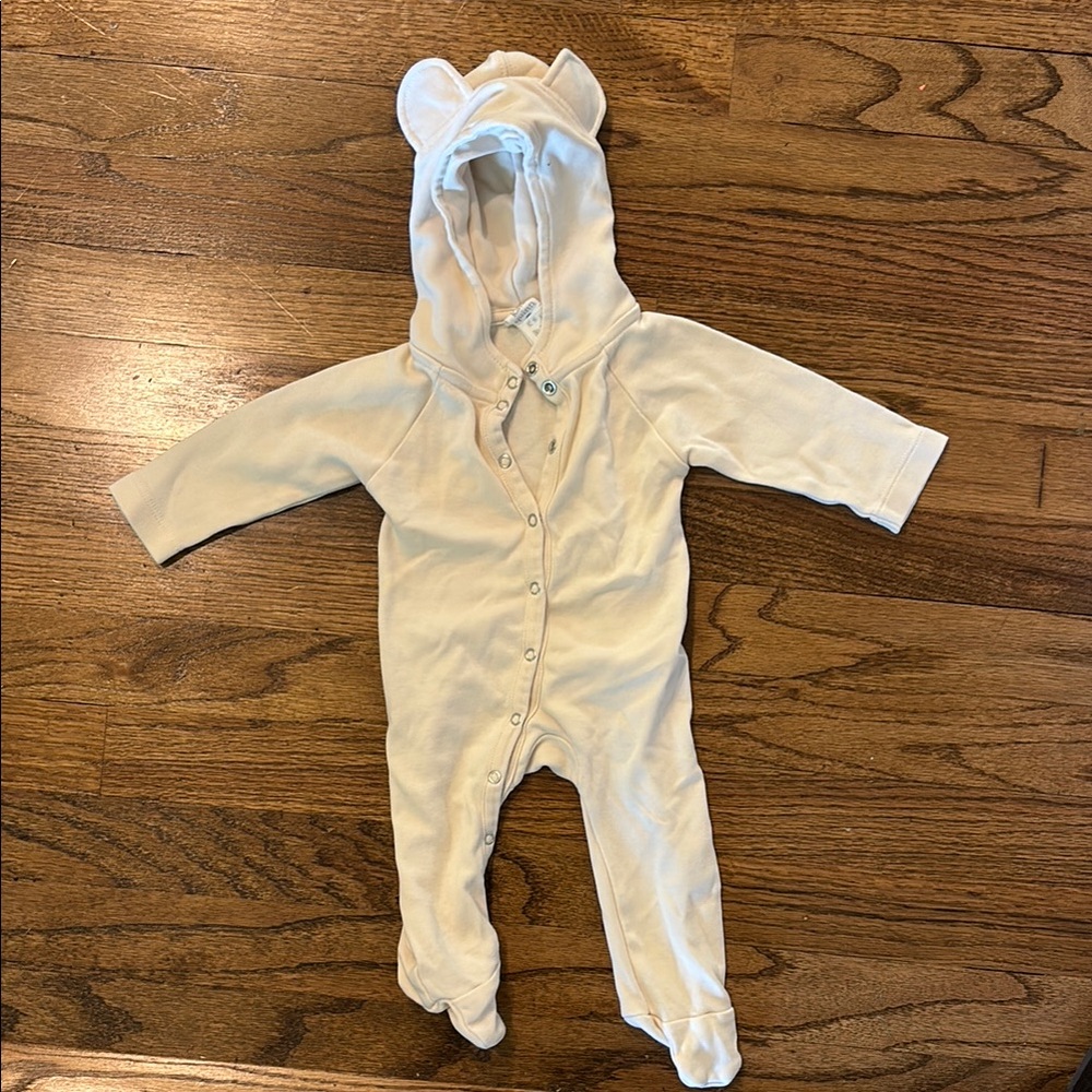 Kate Quinn Cream baby Animal Footie 0-3 month EUC 100% organic cotton